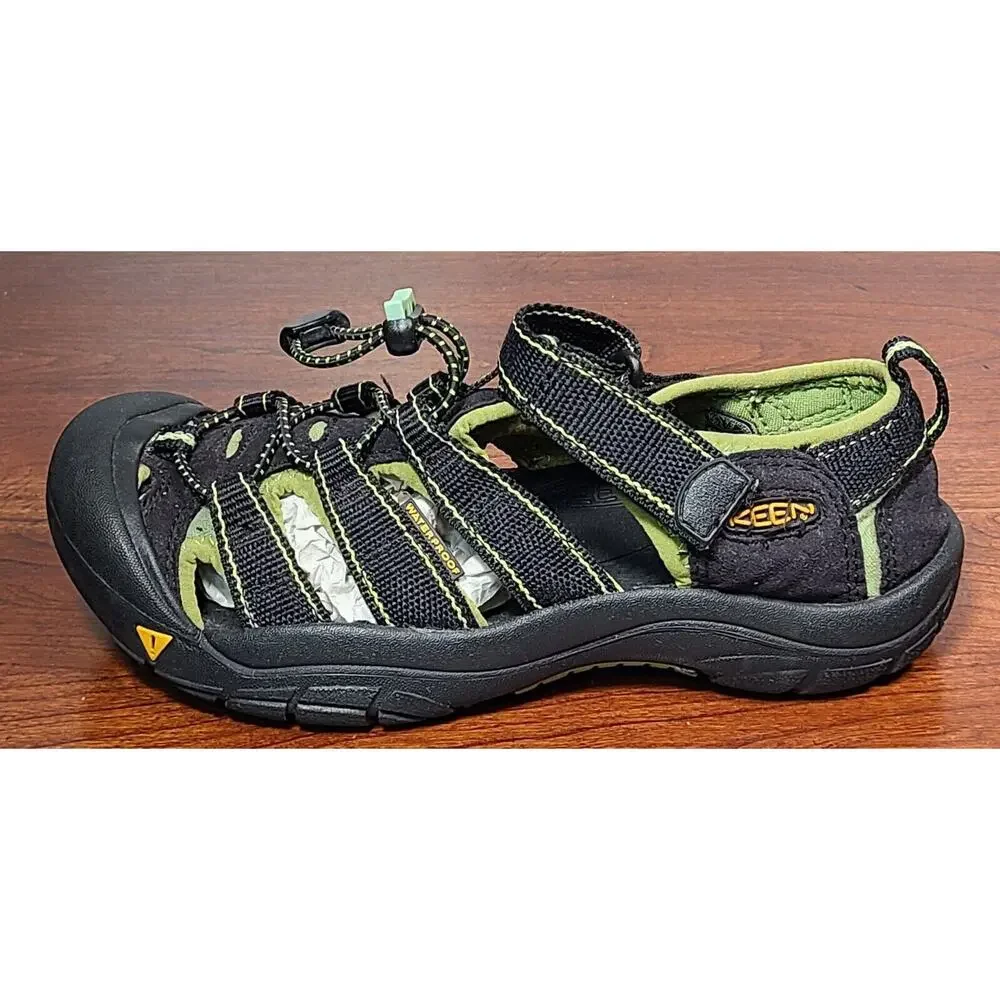 KEEN Sandals Newport H2 Youth Size 4 Waterproof Hiking Water Sport Green 9212